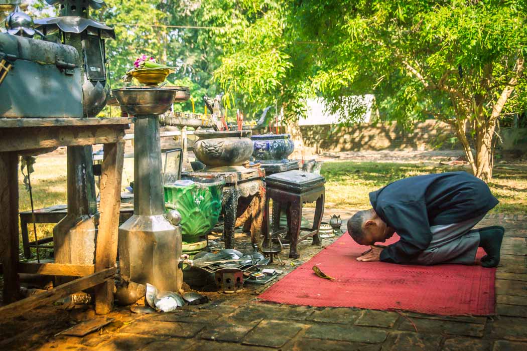 Pictures of People Praying