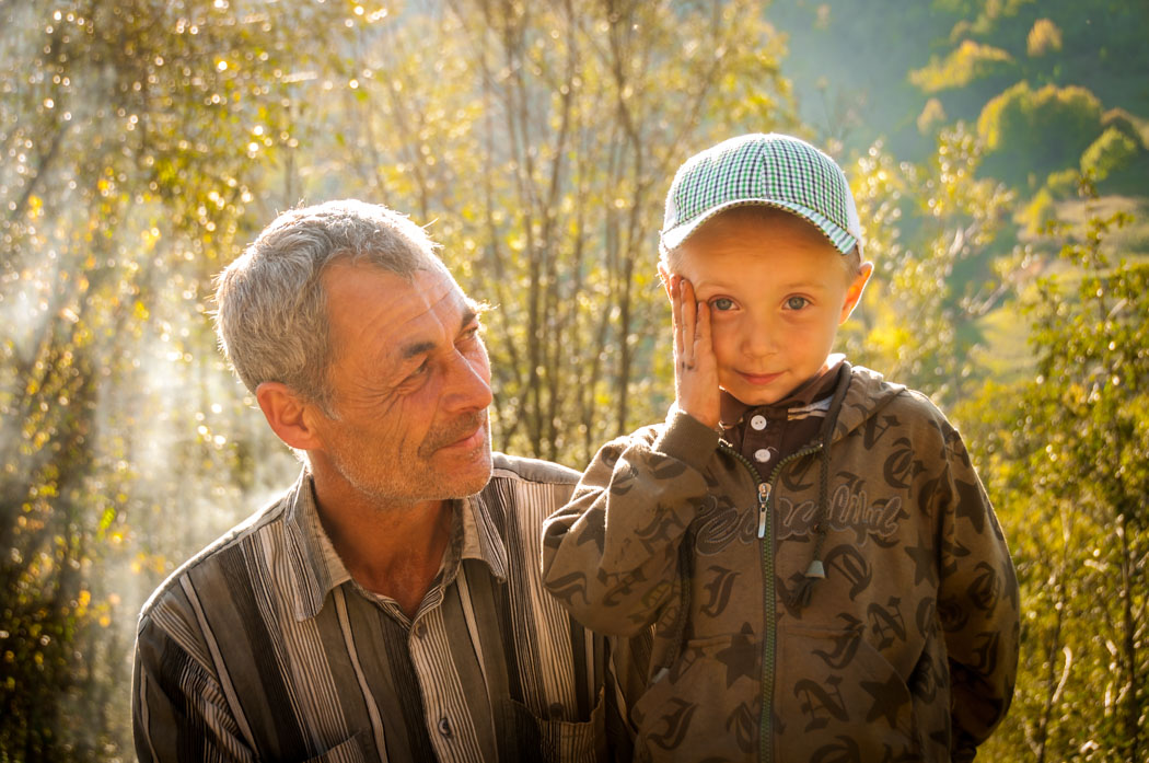 help locals when travelling