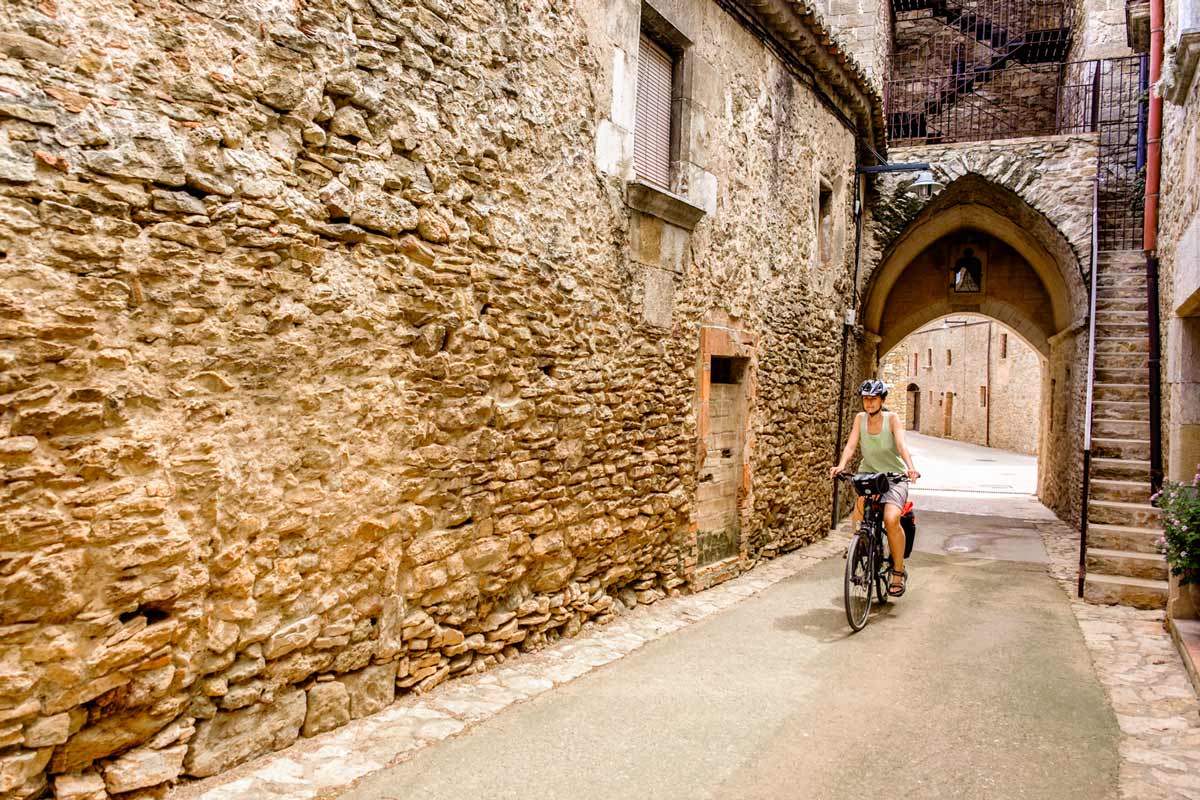 Cycling Medieval Towns in Costa Brava And The Pyrenees