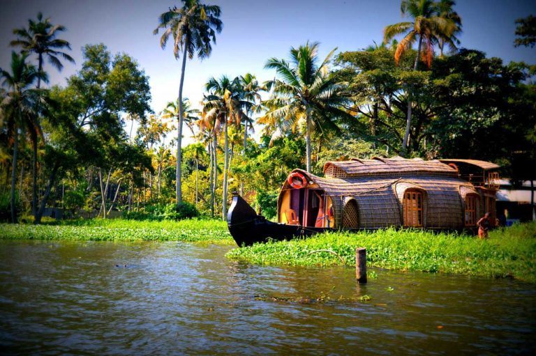couples travel guide to Kerala