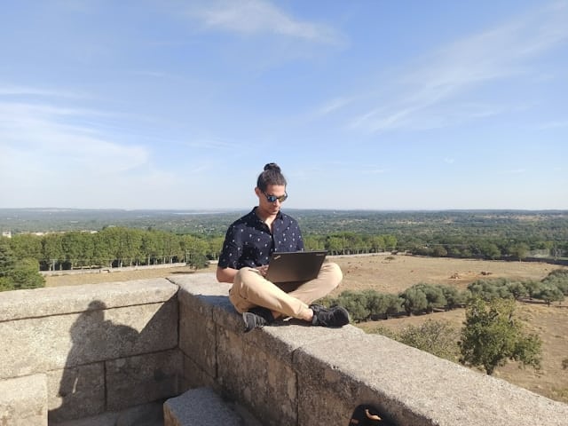 How Digital Nomads Can Build Financial Security