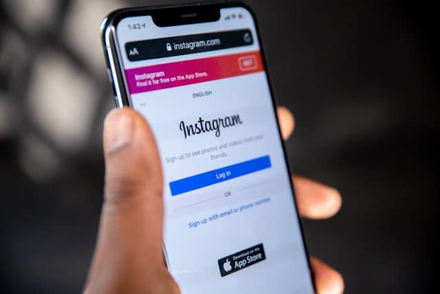 The Digital Nomad's 5-Minute Hack for Instagram Story Views That Actually Convert Hack for Instagram Story Views